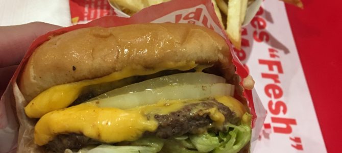 【ロサンゼルス】地元で愛されてるIn-N-Out Burger(イン・アンド・アウト・バーガー)